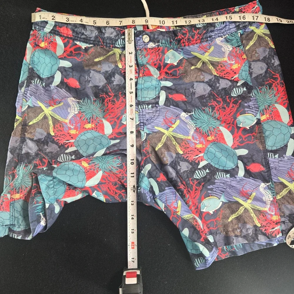 Southern Tide Skipjack Water Shorts Mens Large Sea Turtle Coral Swim Trunks Blue